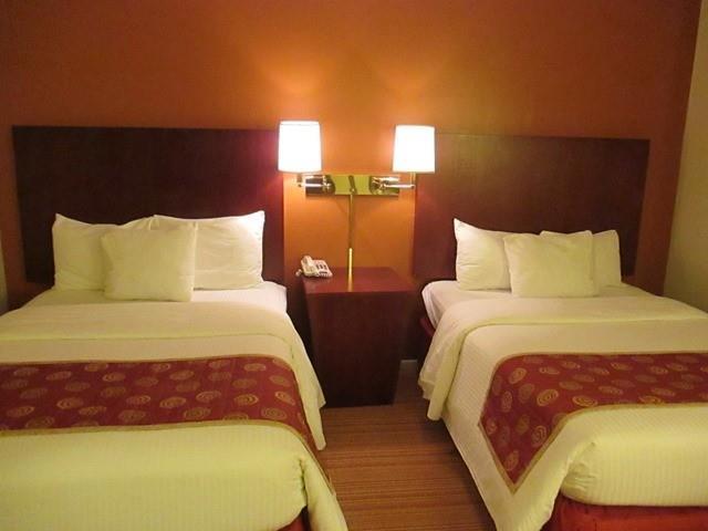 Red Carpet Inn And Suites Plymouth Bilik gambar