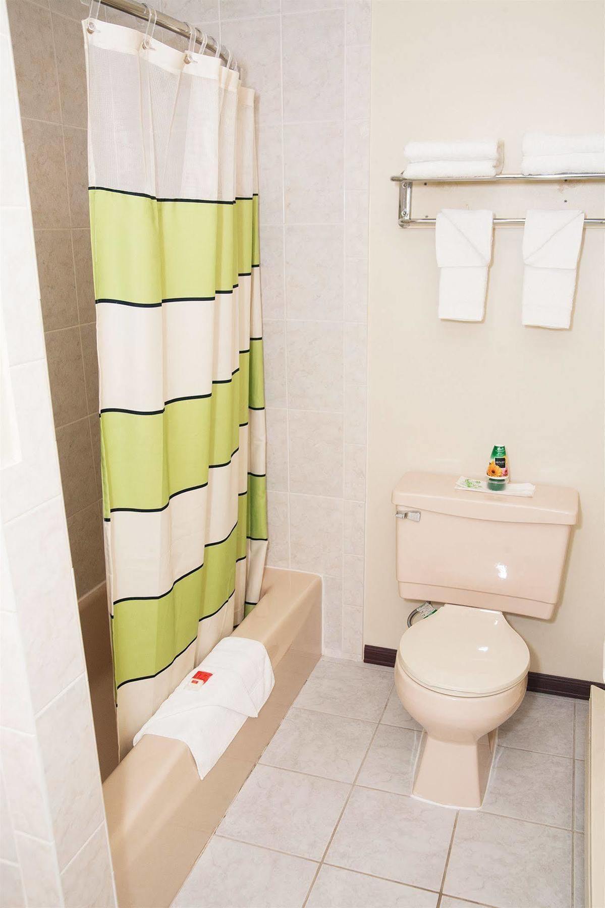 Red Carpet Inn And Suites Plymouth Luaran gambar