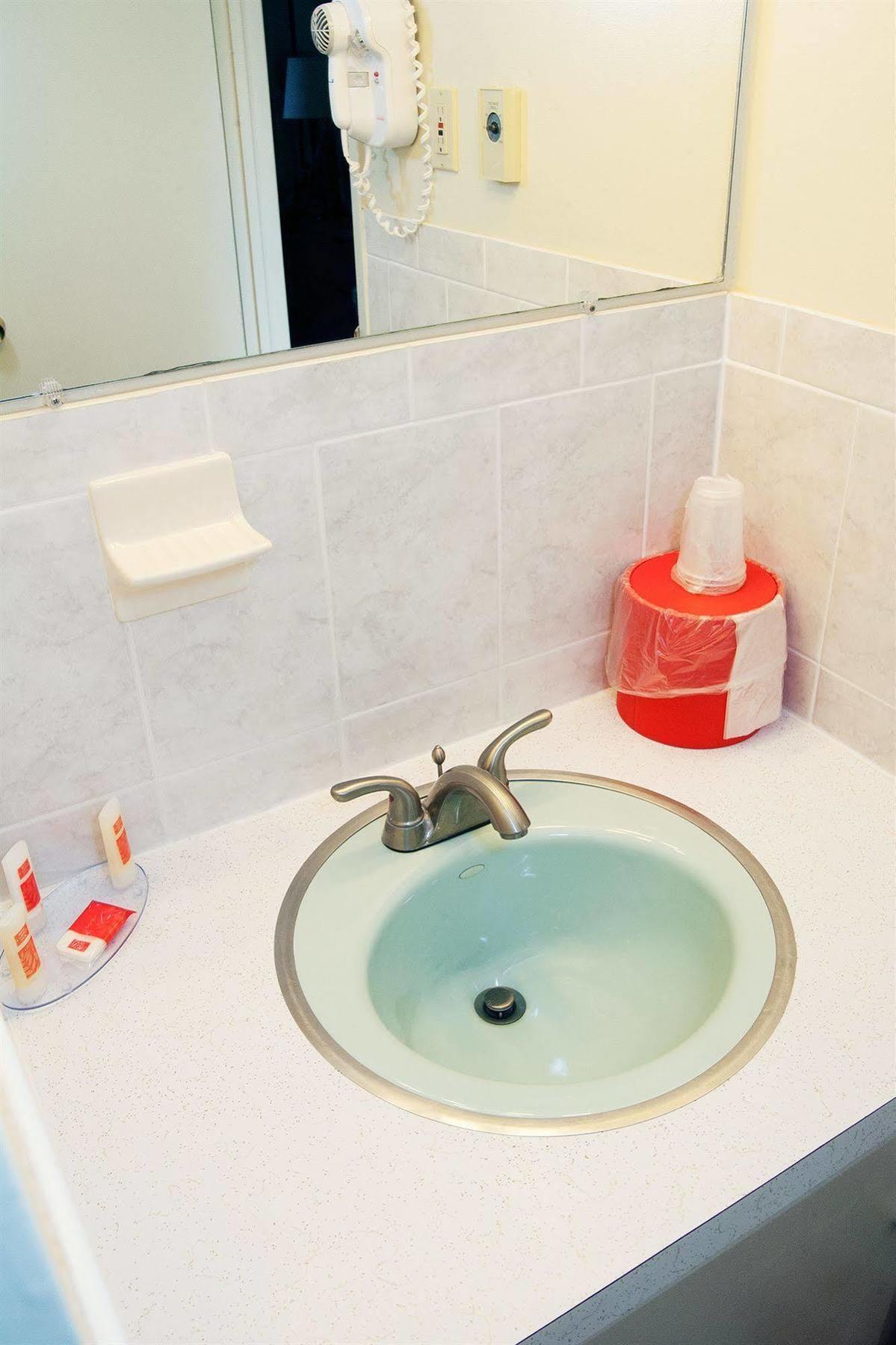 Red Carpet Inn And Suites Plymouth Luaran gambar